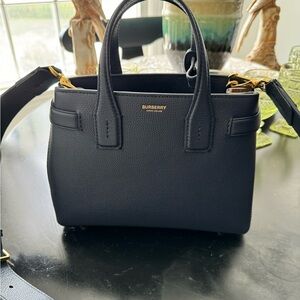 Sold! NWOT Burberry Banner Tote / Crossbody, Navy, Adjustable Strap